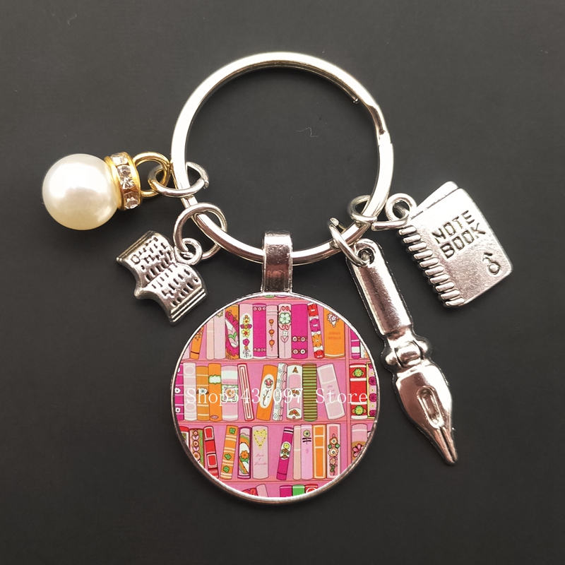 New retro book photo keychain  - Jewelry Making Journal avaliação e preço