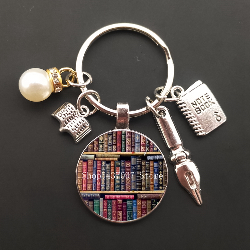 New retro book photo keychain  - Jewelry Making Journal avaliação e preço